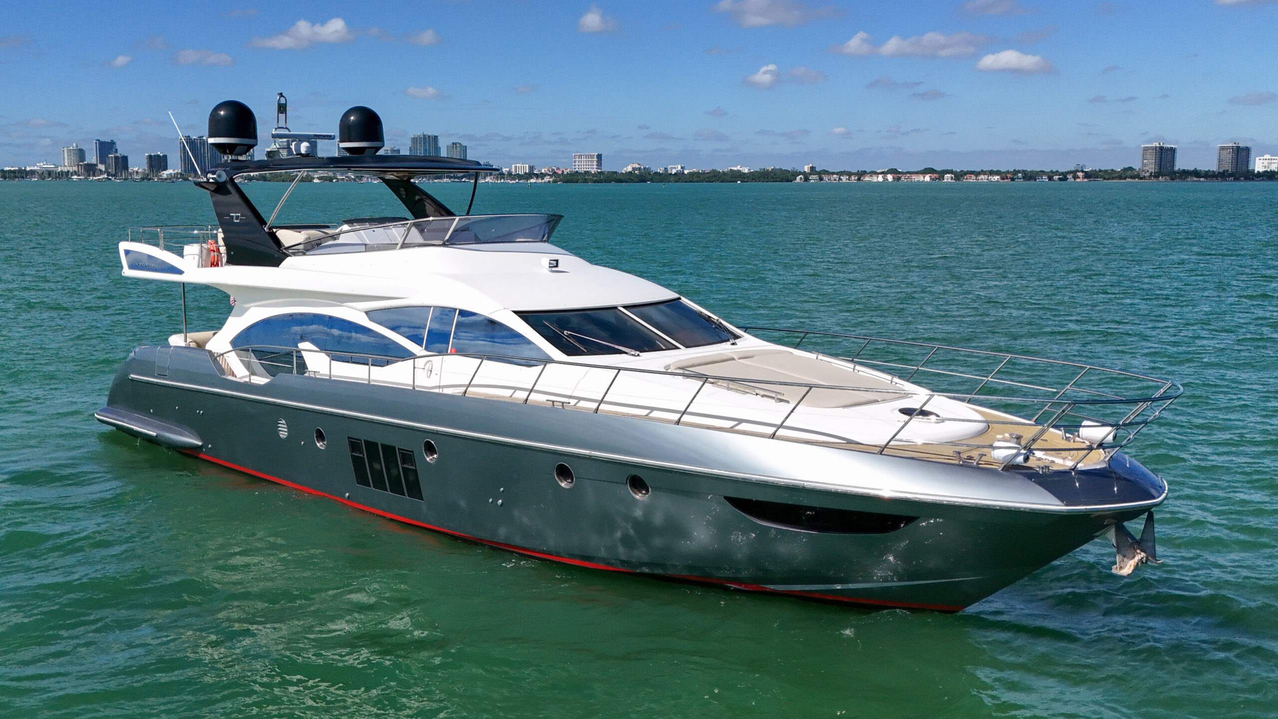 70 ft Azimut  FLY